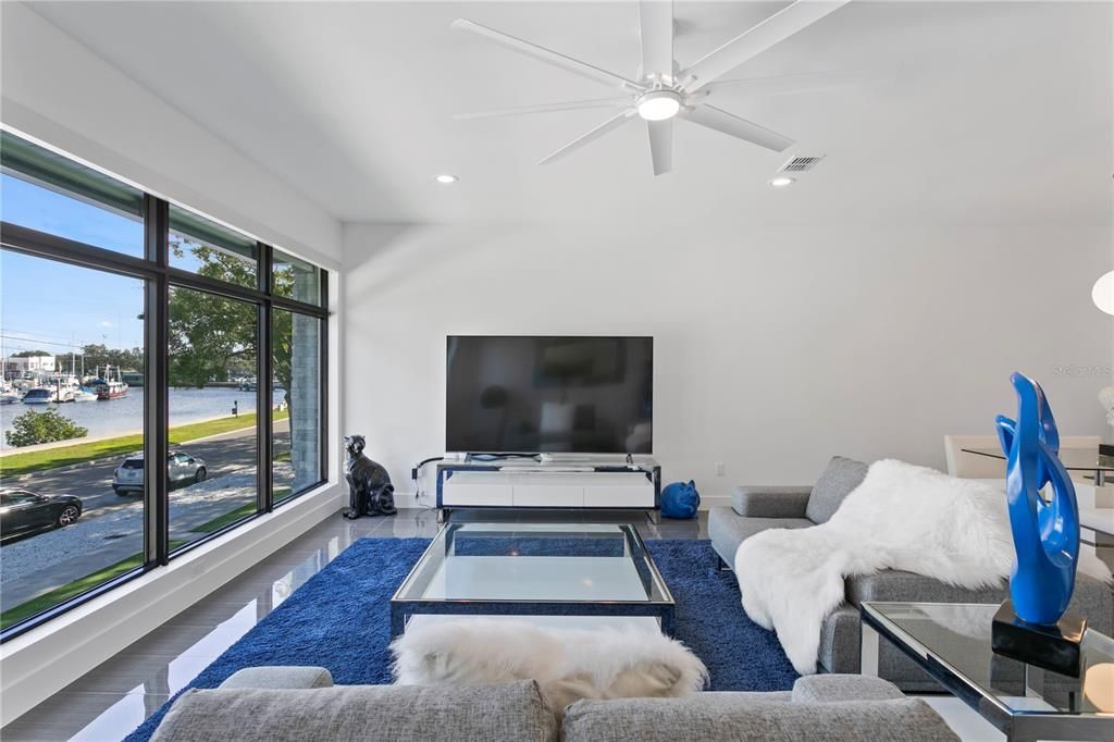 For Sale: $1,995,000 (4 beds, 3 baths, 3041 Square Feet)