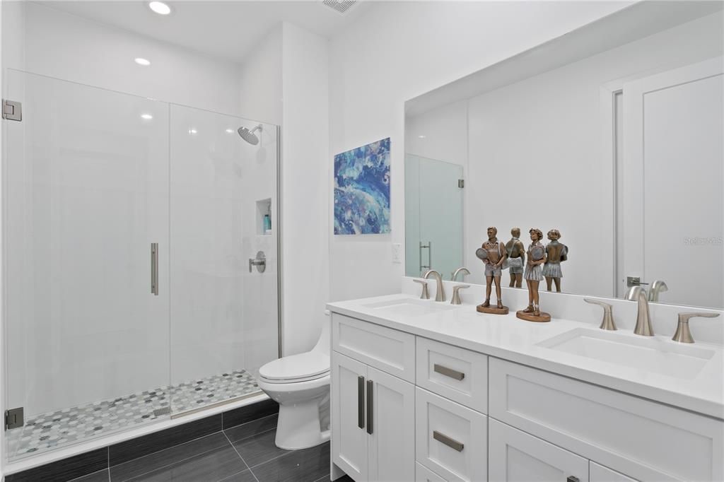 For Sale: $1,995,000 (4 beds, 3 baths, 3041 Square Feet)