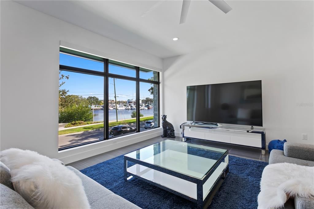 For Sale: $1,995,000 (4 beds, 3 baths, 3041 Square Feet)