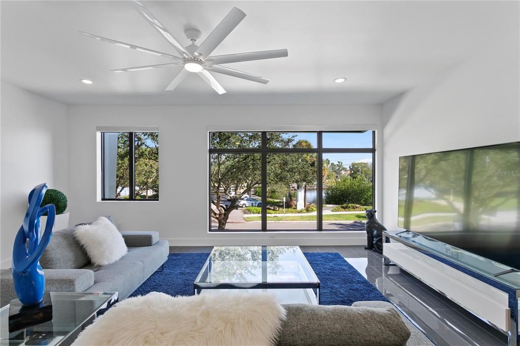 For Sale: $1,995,000 (4 beds, 3 baths, 3041 Square Feet)