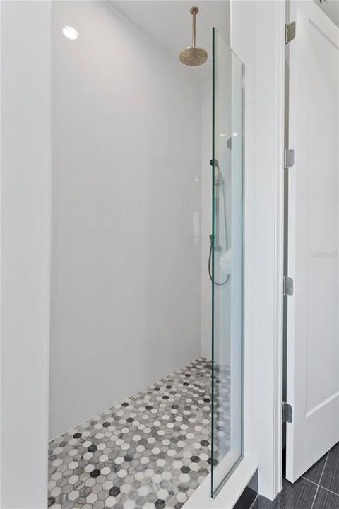 For Sale: $1,995,000 (4 beds, 3 baths, 3041 Square Feet)