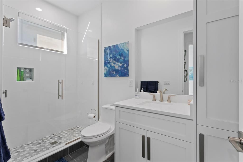 For Sale: $1,995,000 (4 beds, 3 baths, 3041 Square Feet)