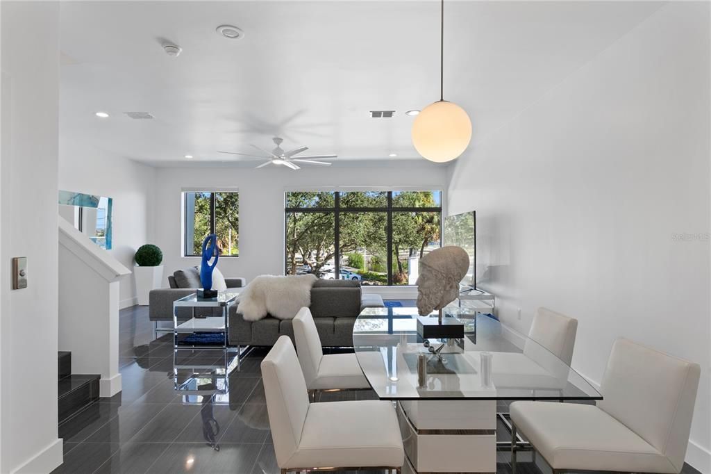 For Sale: $1,995,000 (4 beds, 3 baths, 3041 Square Feet)