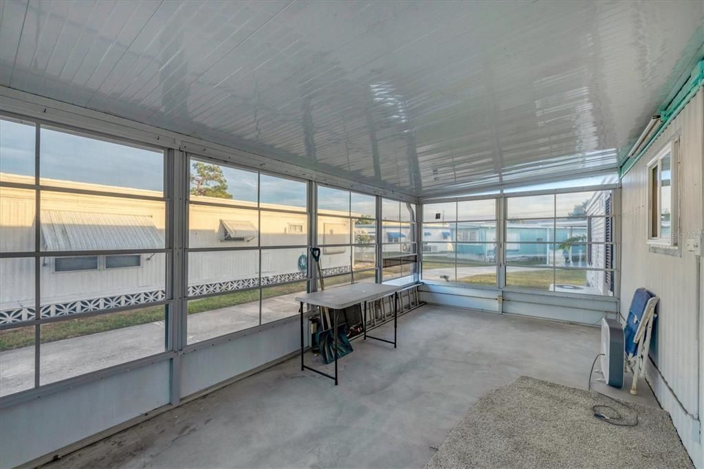 待售: $149,000 (2 贝兹, 1 浴室, 783 平方英尺)