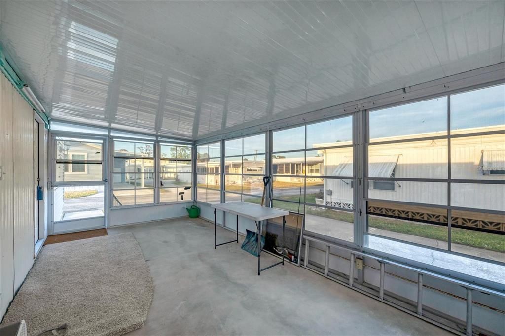 待售: $149,000 (2 贝兹, 1 浴室, 783 平方英尺)