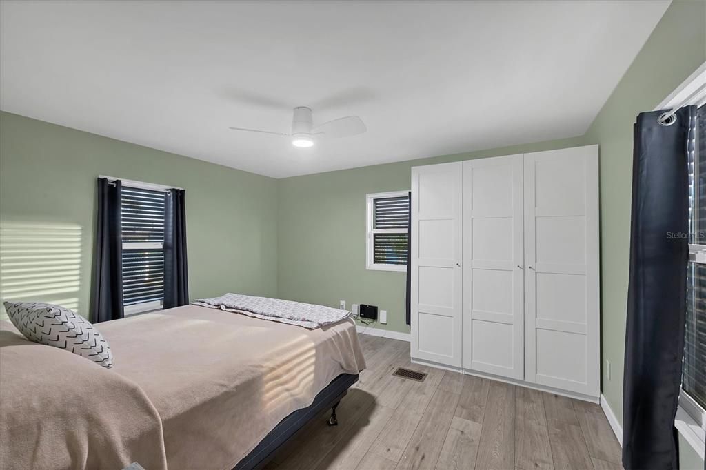 待售: $149,000 (2 贝兹, 1 浴室, 783 平方英尺)