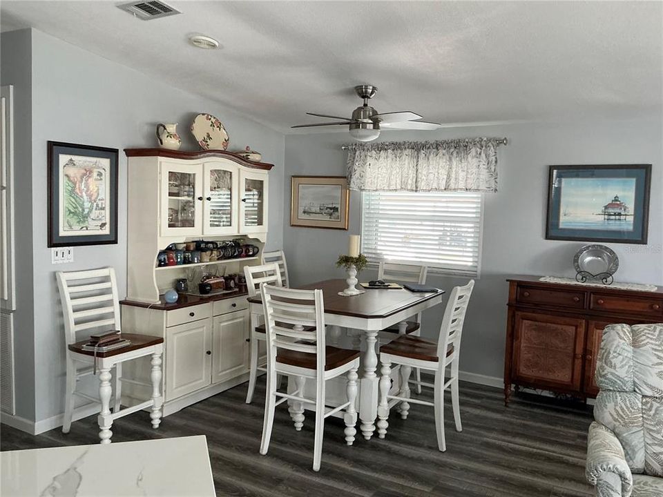 En Venta: $248,995 (2 camas, 2 baños, 1566 Pies cuadrados)