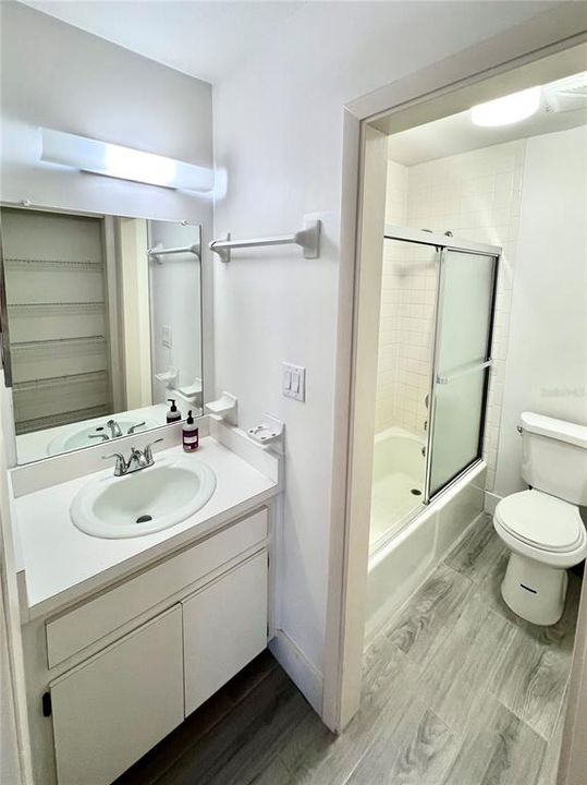 For Rent: $1,900 (2 beds, 2 baths, 1250 Square Feet)