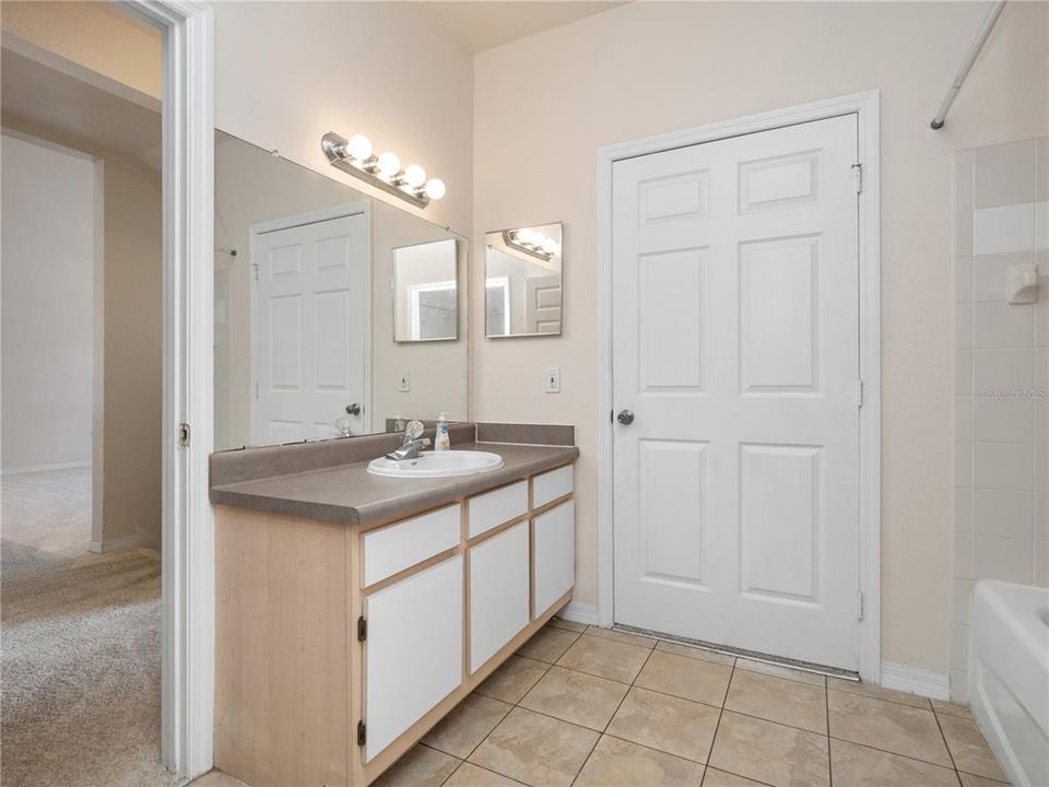 For Sale: $228,900 (2 beds, 2 baths, 1344 Square Feet)