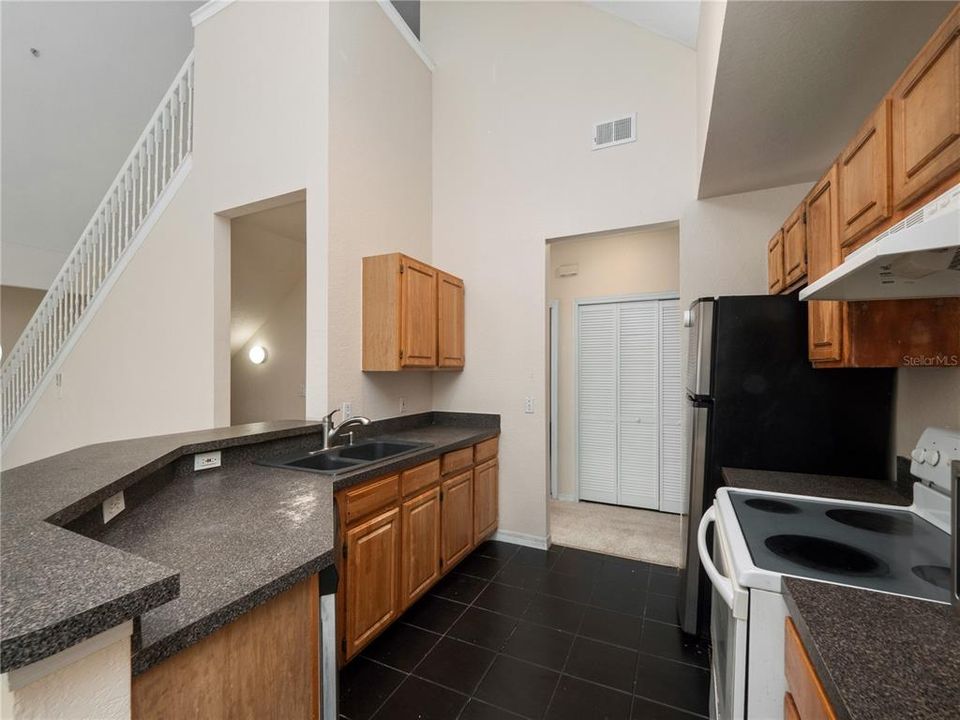 For Sale: $228,900 (2 beds, 2 baths, 1344 Square Feet)