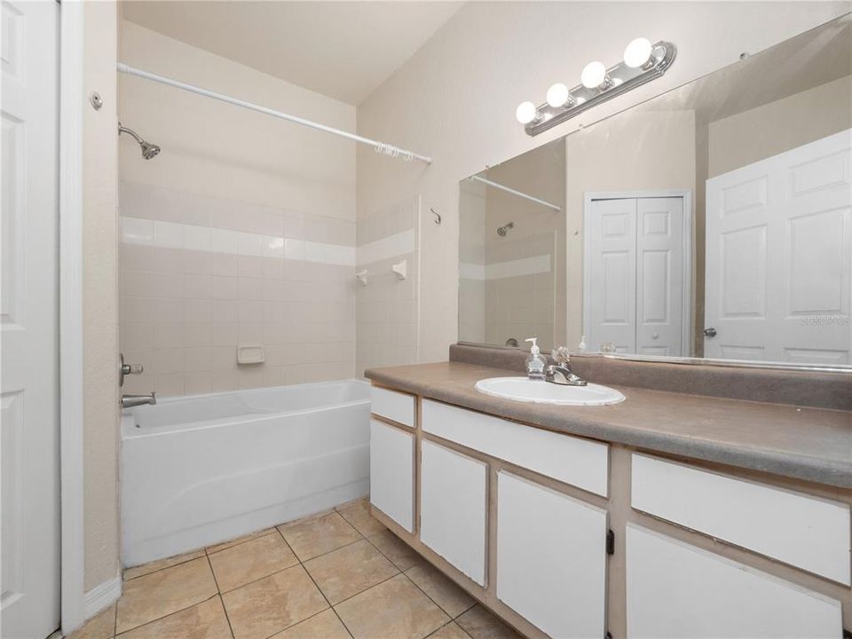 For Sale: $228,900 (2 beds, 2 baths, 1344 Square Feet)