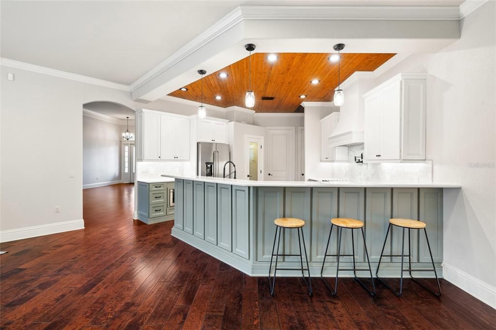 For Sale: $985,000 (5 beds, 3 baths, 3434 Square Feet)