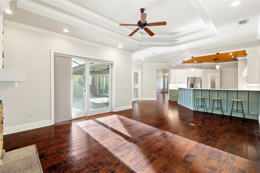 For Sale: $985,000 (5 beds, 3 baths, 3434 Square Feet)