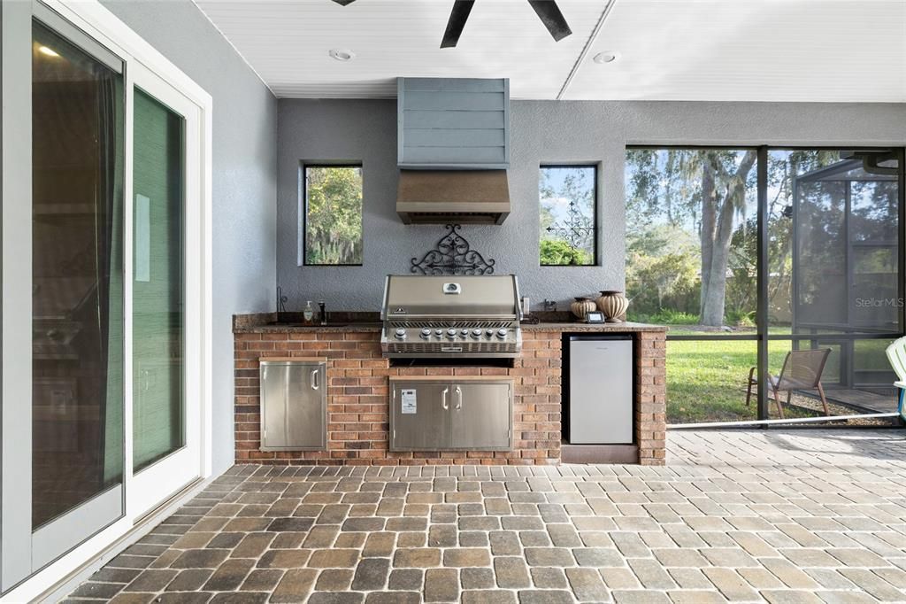 For Sale: $985,000 (5 beds, 3 baths, 3434 Square Feet)