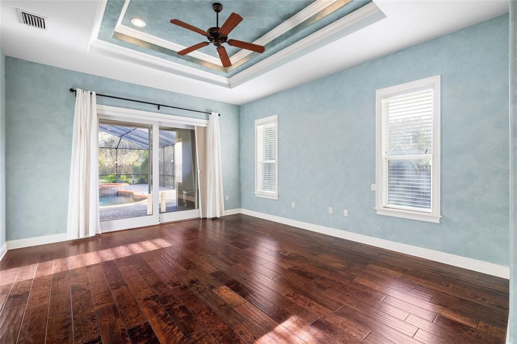 For Sale: $985,000 (5 beds, 3 baths, 3434 Square Feet)