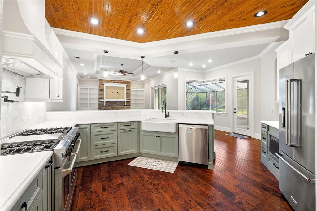 For Sale: $985,000 (5 beds, 3 baths, 3434 Square Feet)