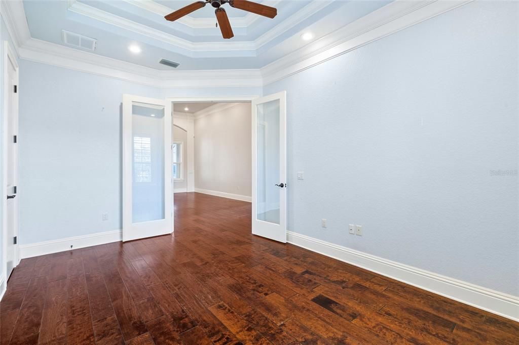 For Sale: $985,000 (5 beds, 3 baths, 3434 Square Feet)