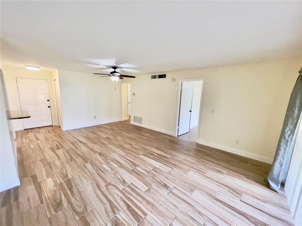 En Renta: $1,950 (3 camas, 2 baños, 1425 Pies cuadrados)