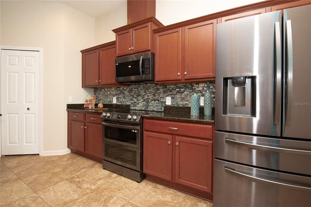 En Venta: $419,000 (3 camas, 2 baños, 1733 Pies cuadrados)