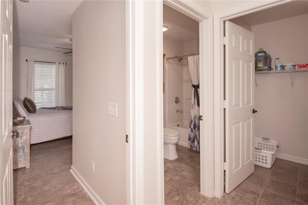 En Venta: $419,000 (3 camas, 2 baños, 1733 Pies cuadrados)