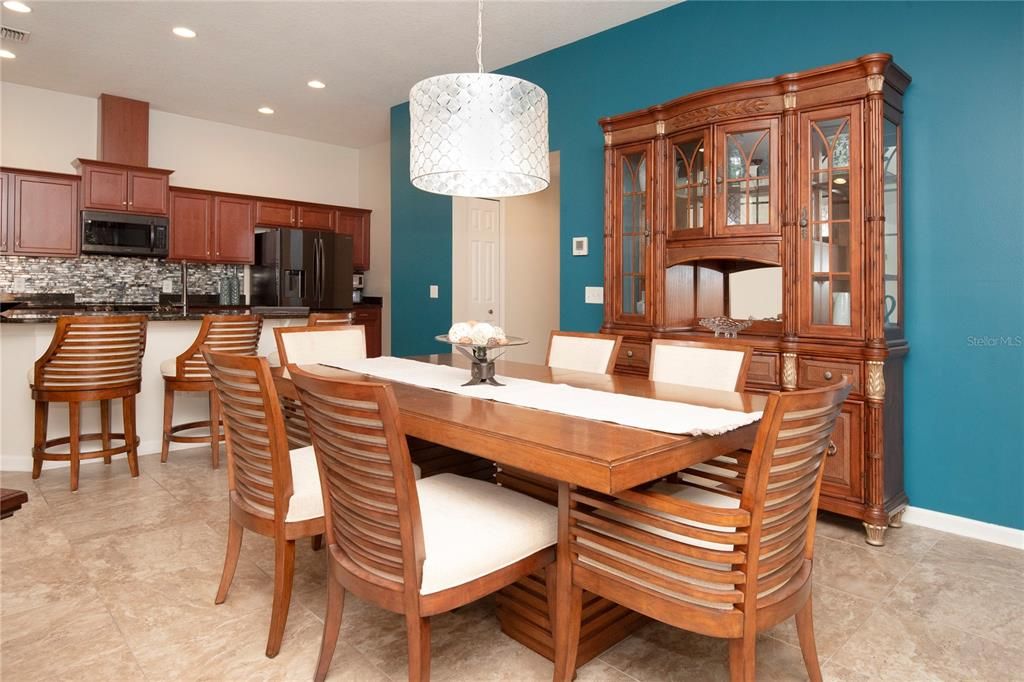 En Venta: $419,000 (3 camas, 2 baños, 1733 Pies cuadrados)