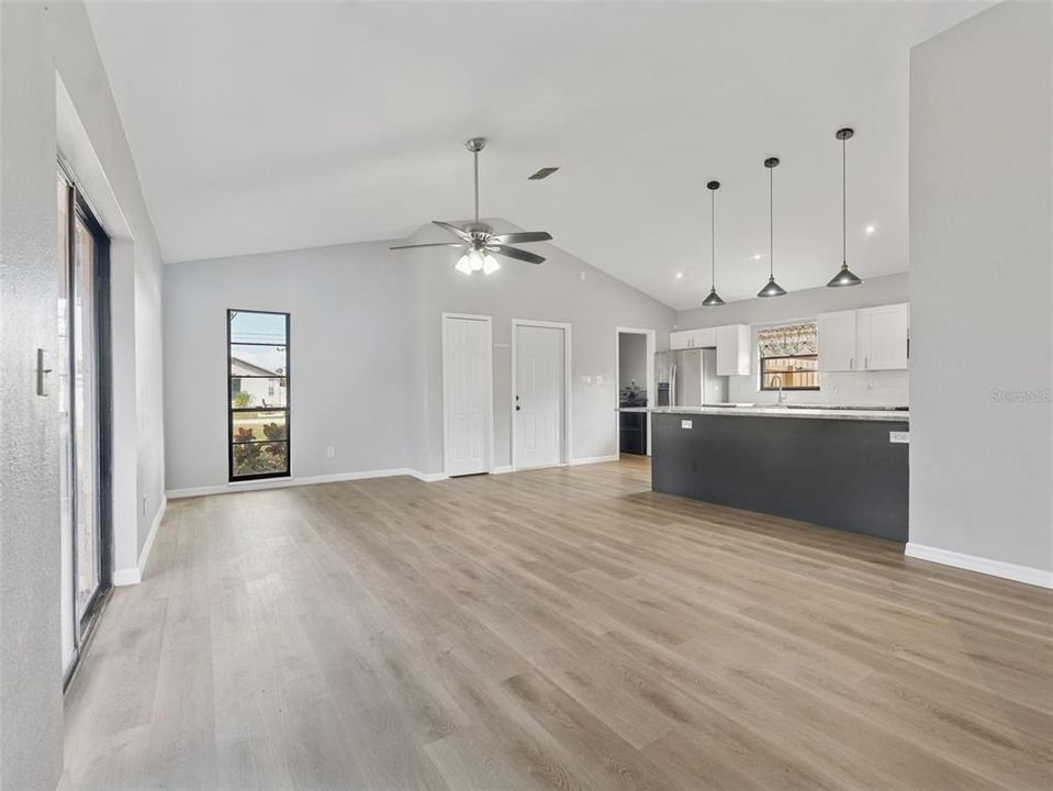 出租: $2,600 (3 贝兹, 2 浴室, 1320 平方英尺)