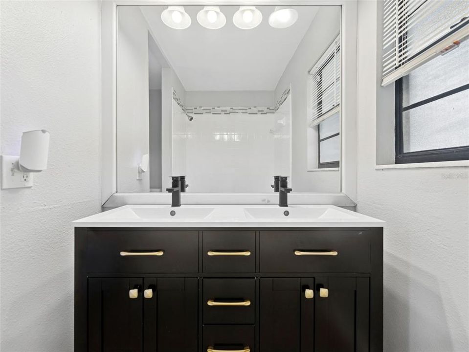 出租: $2,600 (3 贝兹, 2 浴室, 1320 平方英尺)