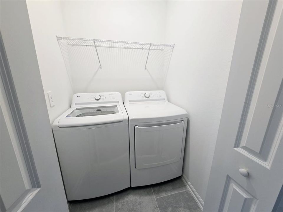 出租: $2,300 (3 贝兹, 2 浴室, 1674 平方英尺)