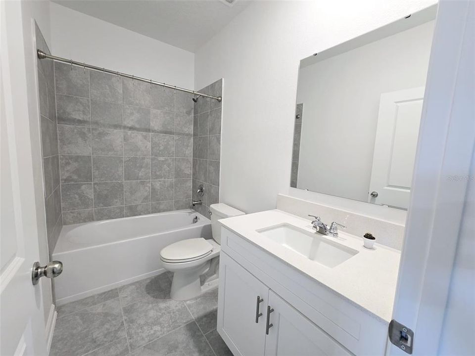 出租: $2,300 (3 贝兹, 2 浴室, 1674 平方英尺)