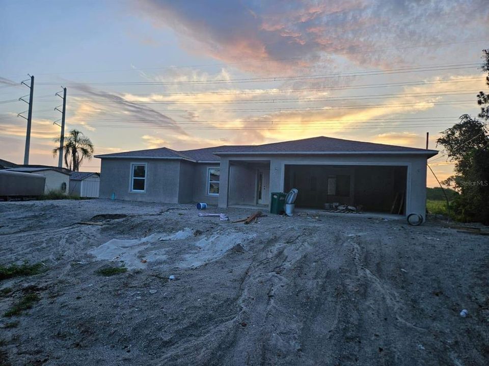 For Sale: $369,900 (4 beds, 2 baths, 1852 Square Feet)