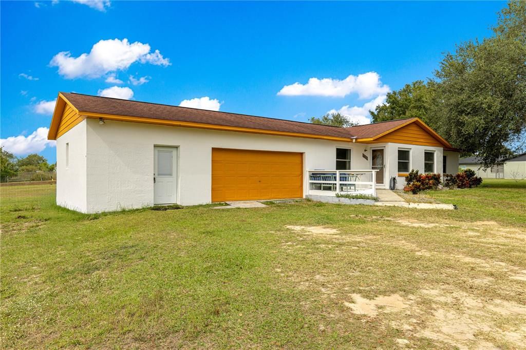 合同活跃: $319,900 (3 贝兹, 2 浴室, 1387 平方英尺)