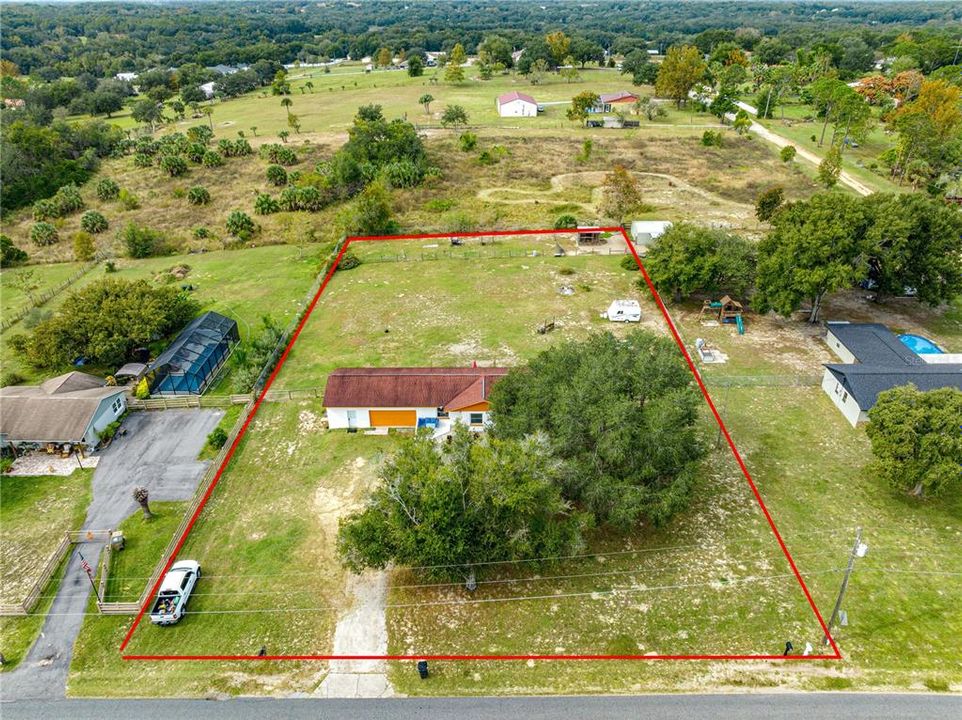 合同活跃: $319,900 (3 贝兹, 2 浴室, 1387 平方英尺)