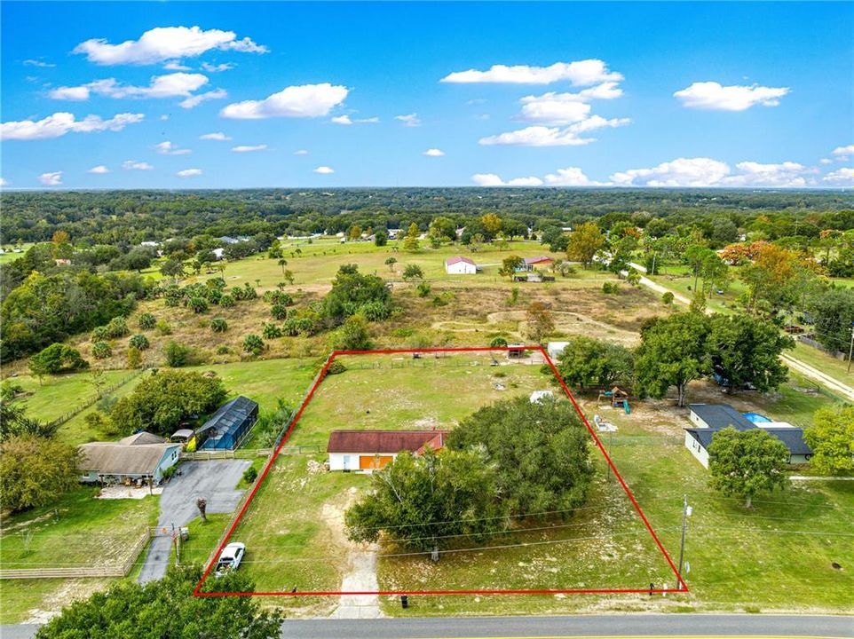 合同活跃: $319,900 (3 贝兹, 2 浴室, 1387 平方英尺)