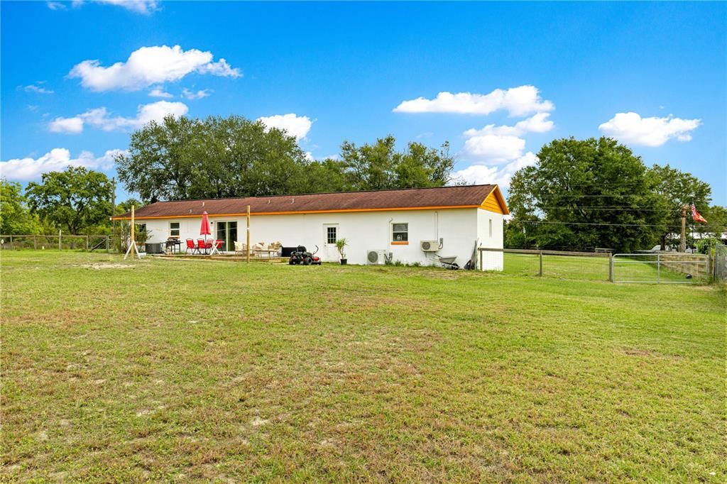 合同活跃: $319,900 (3 贝兹, 2 浴室, 1387 平方英尺)