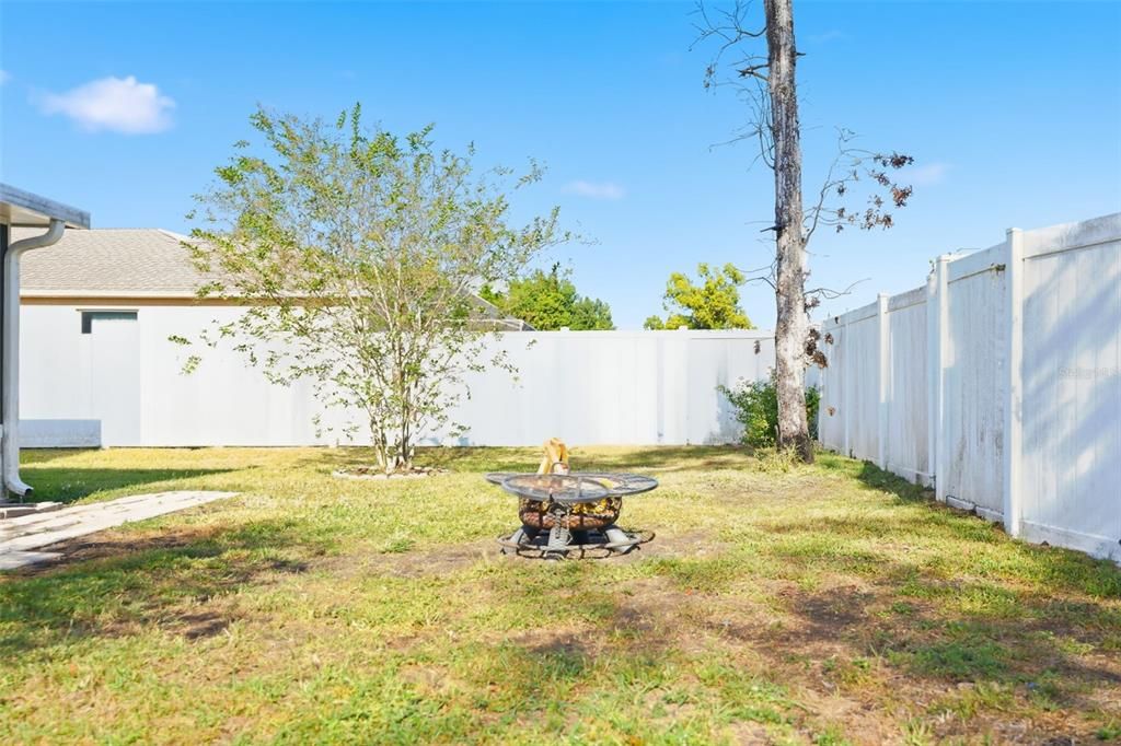 For Sale: $345,000 (3 beds, 2 baths, 2035 Square Feet)