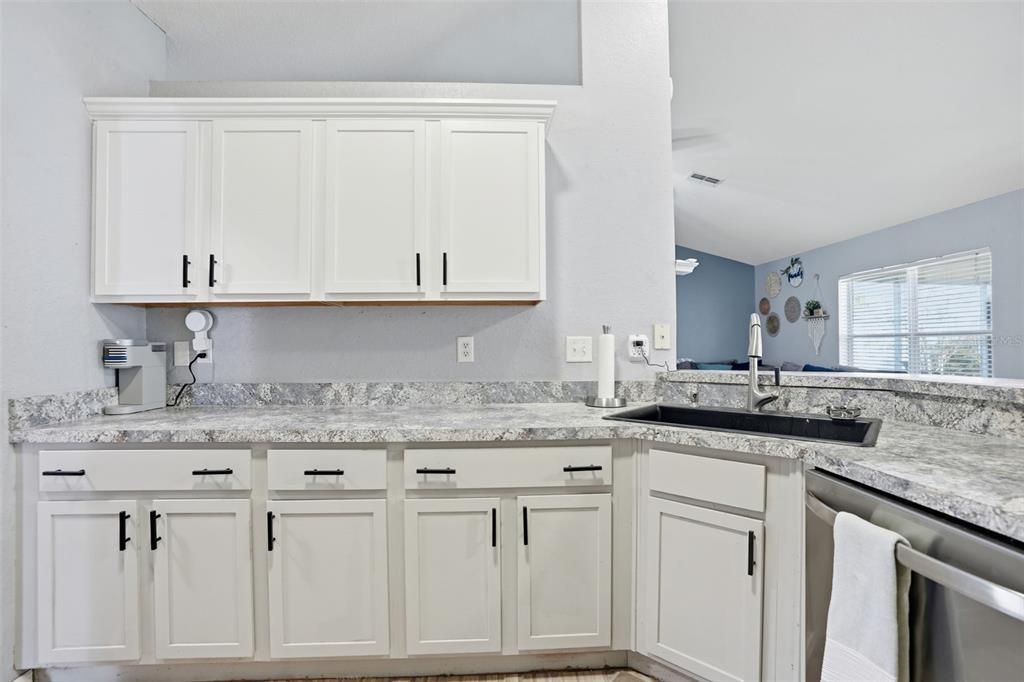 For Sale: $345,000 (3 beds, 2 baths, 2035 Square Feet)