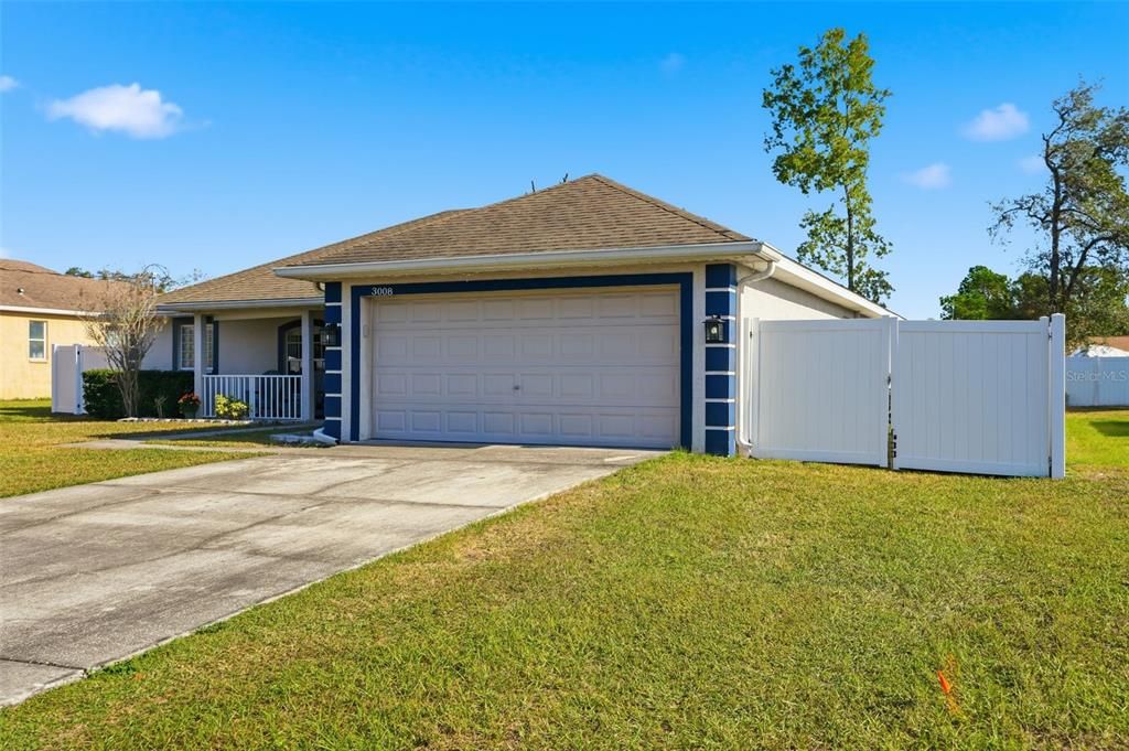 For Sale: $345,000 (3 beds, 2 baths, 2035 Square Feet)