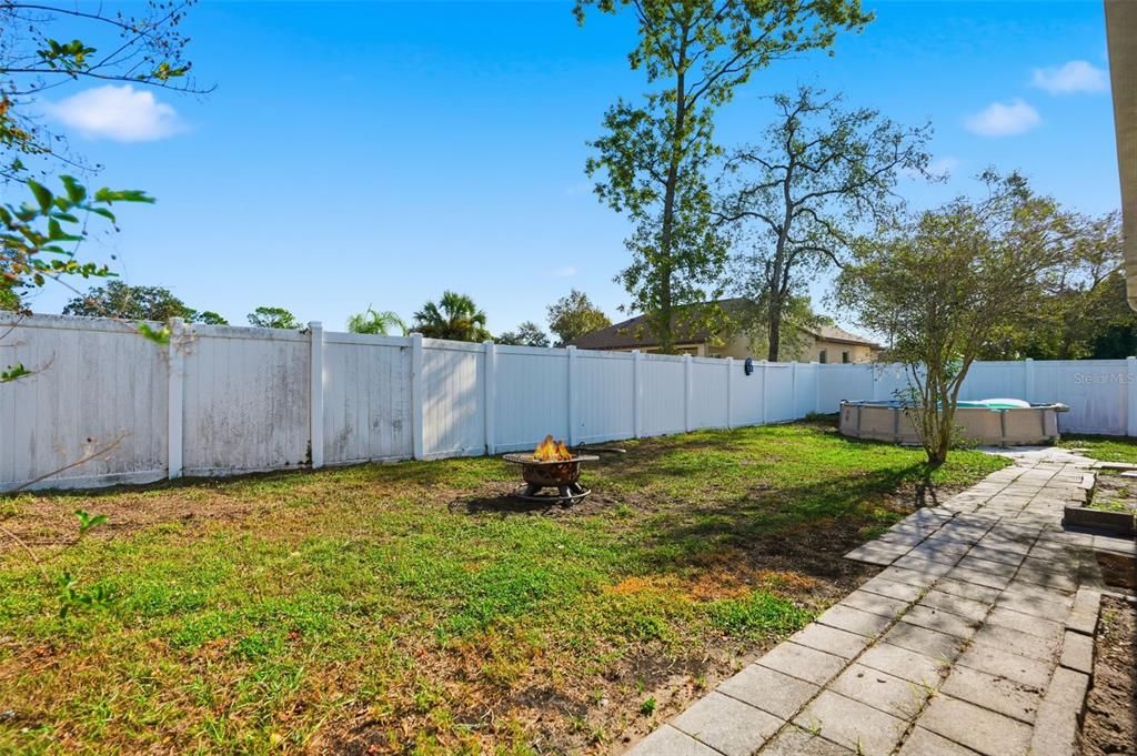 For Sale: $345,000 (3 beds, 2 baths, 2035 Square Feet)