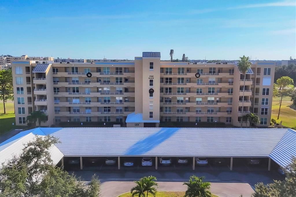 合同活跃: $199,900 (2 贝兹, 2 浴室, 1142 平方英尺)