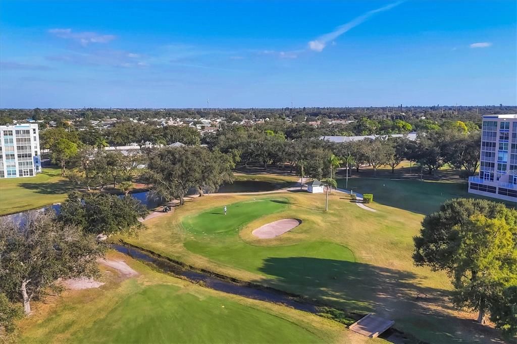 合同活跃: $199,900 (2 贝兹, 2 浴室, 1142 平方英尺)