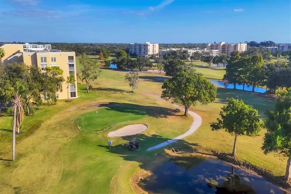 合同活跃: $199,900 (2 贝兹, 2 浴室, 1142 平方英尺)