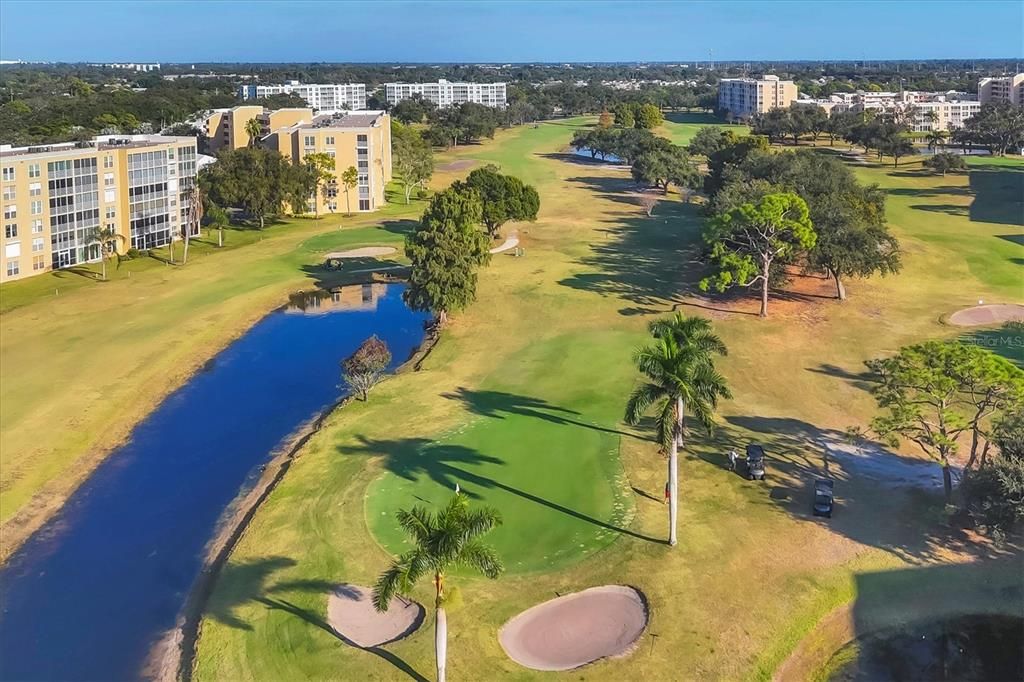 合同活跃: $199,900 (2 贝兹, 2 浴室, 1142 平方英尺)