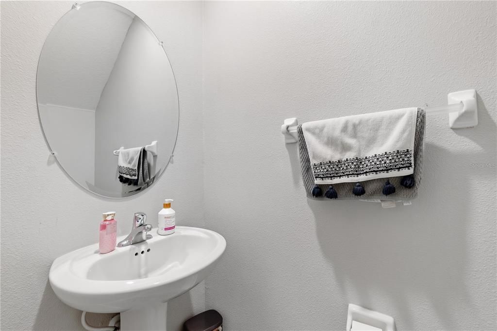 На продажу: $270,000 (3 спален, 2 ванн, 1634 Квадратных фут)