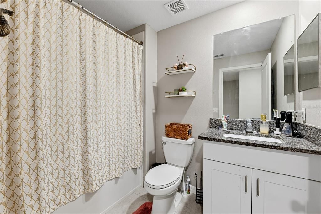 На продажу: $270,000 (3 спален, 2 ванн, 1634 Квадратных фут)