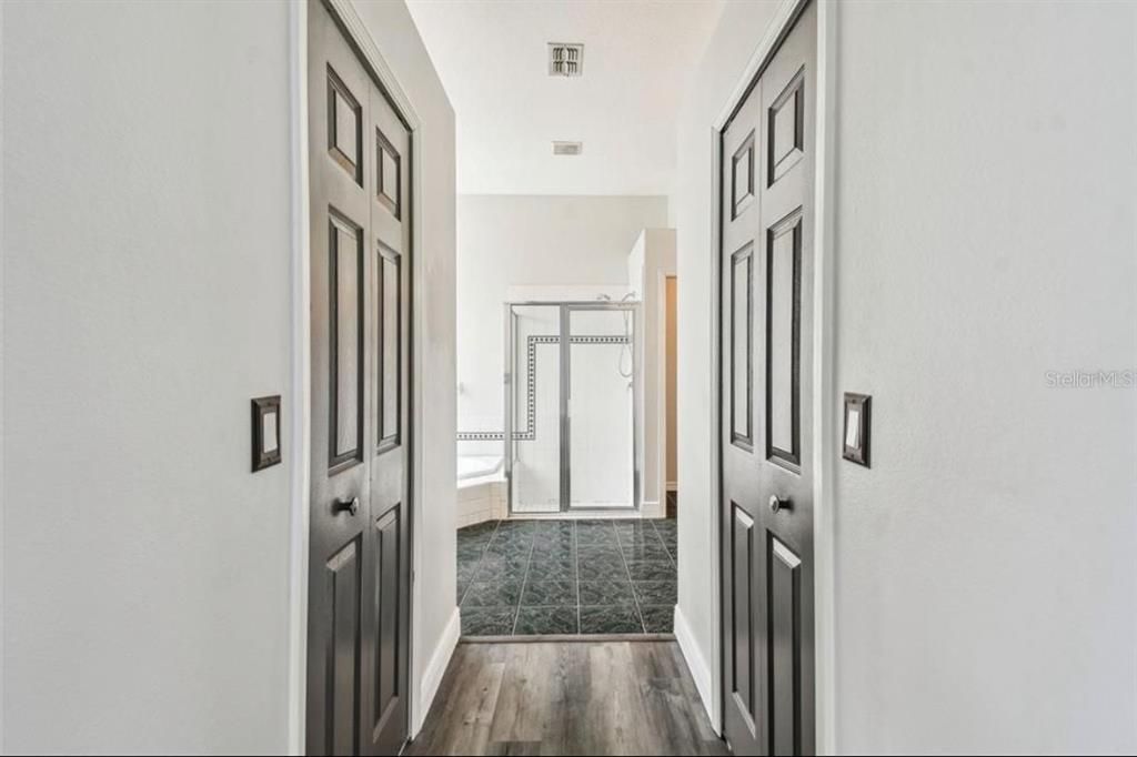 For Rent: $3,995 (4 beds, 3 baths, 2577 Square Feet)