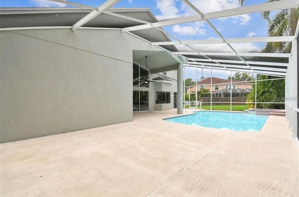 For Rent: $3,995 (4 beds, 3 baths, 2577 Square Feet)