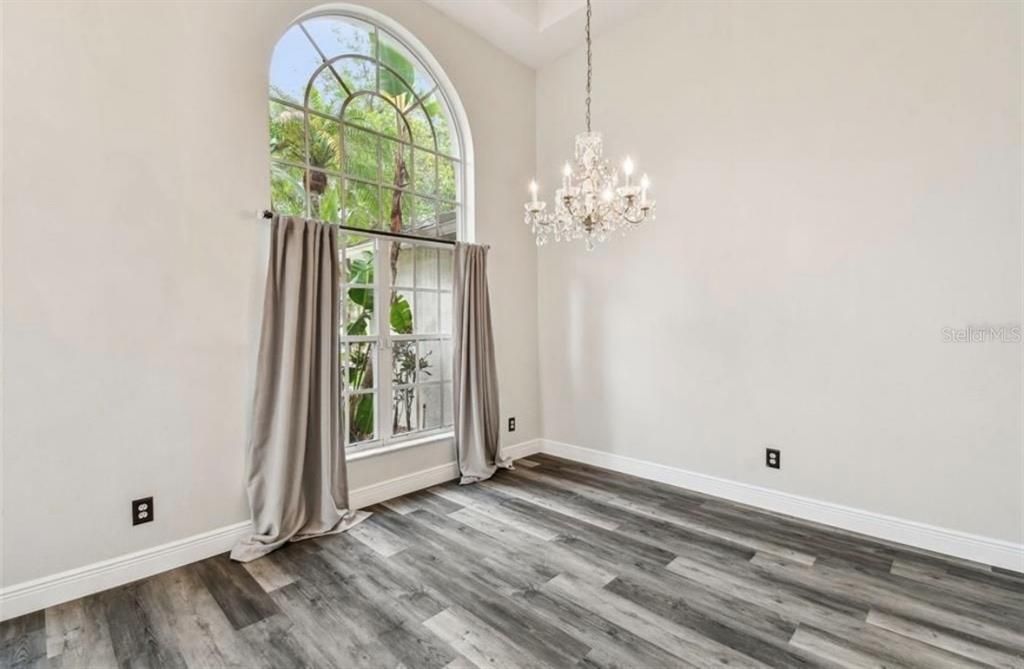 For Rent: $3,995 (4 beds, 3 baths, 2577 Square Feet)