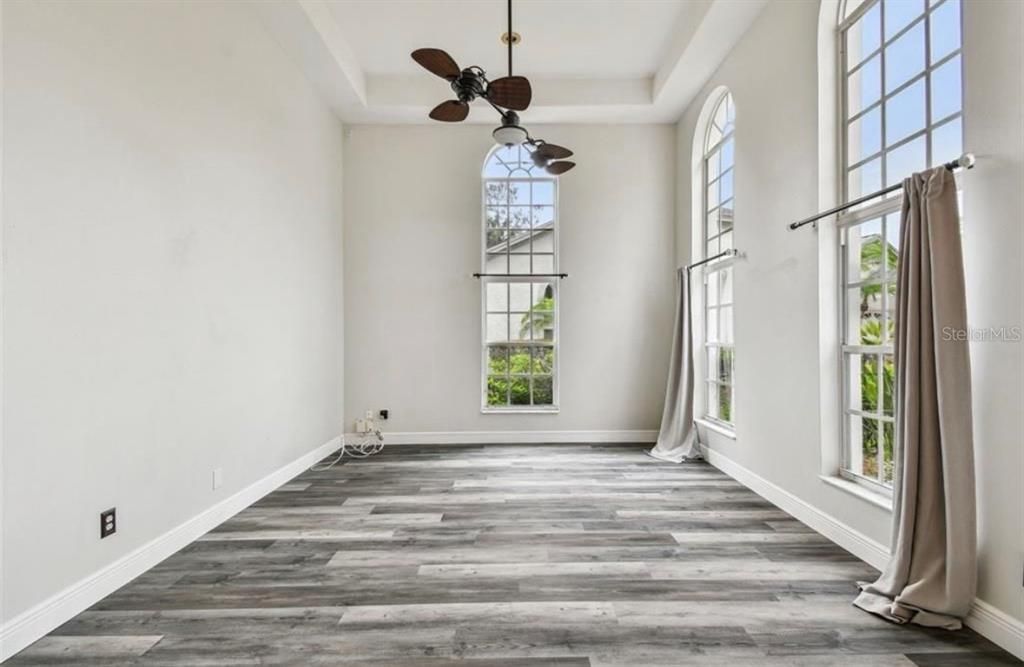 For Rent: $3,995 (4 beds, 3 baths, 2577 Square Feet)