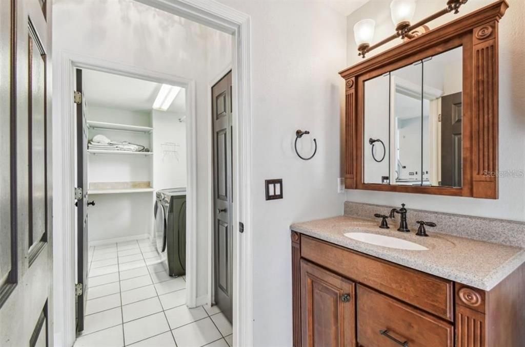 For Rent: $3,995 (4 beds, 3 baths, 2577 Square Feet)