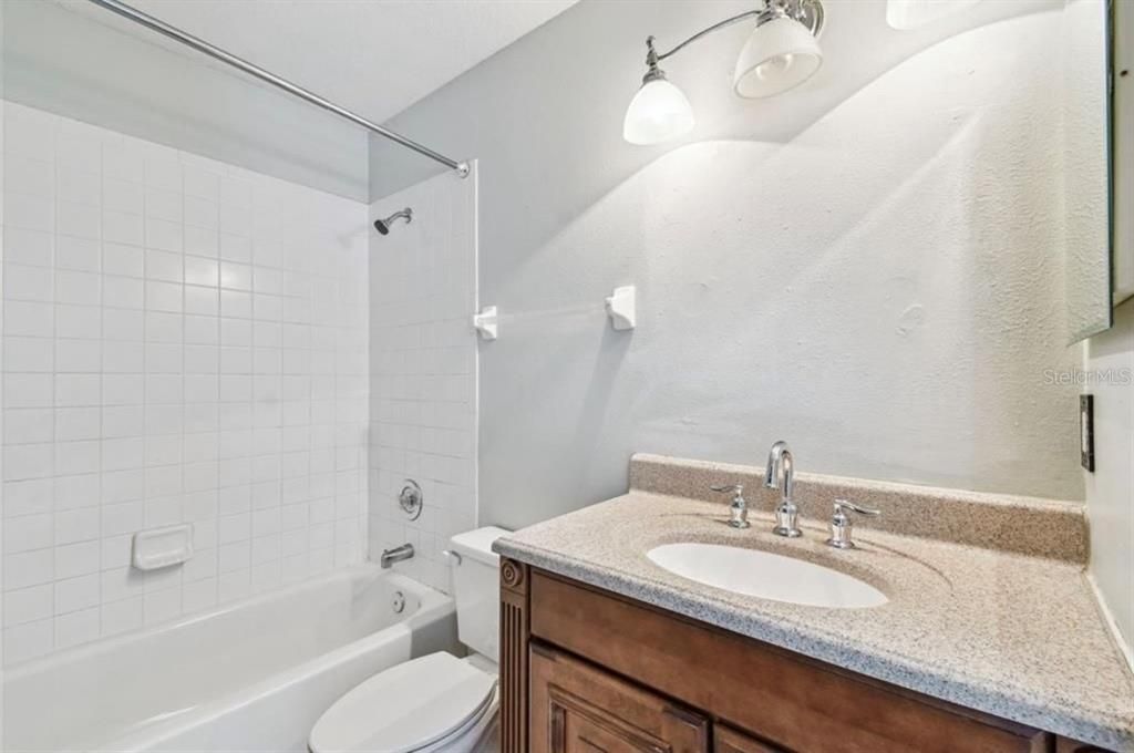 For Rent: $3,995 (4 beds, 3 baths, 2577 Square Feet)